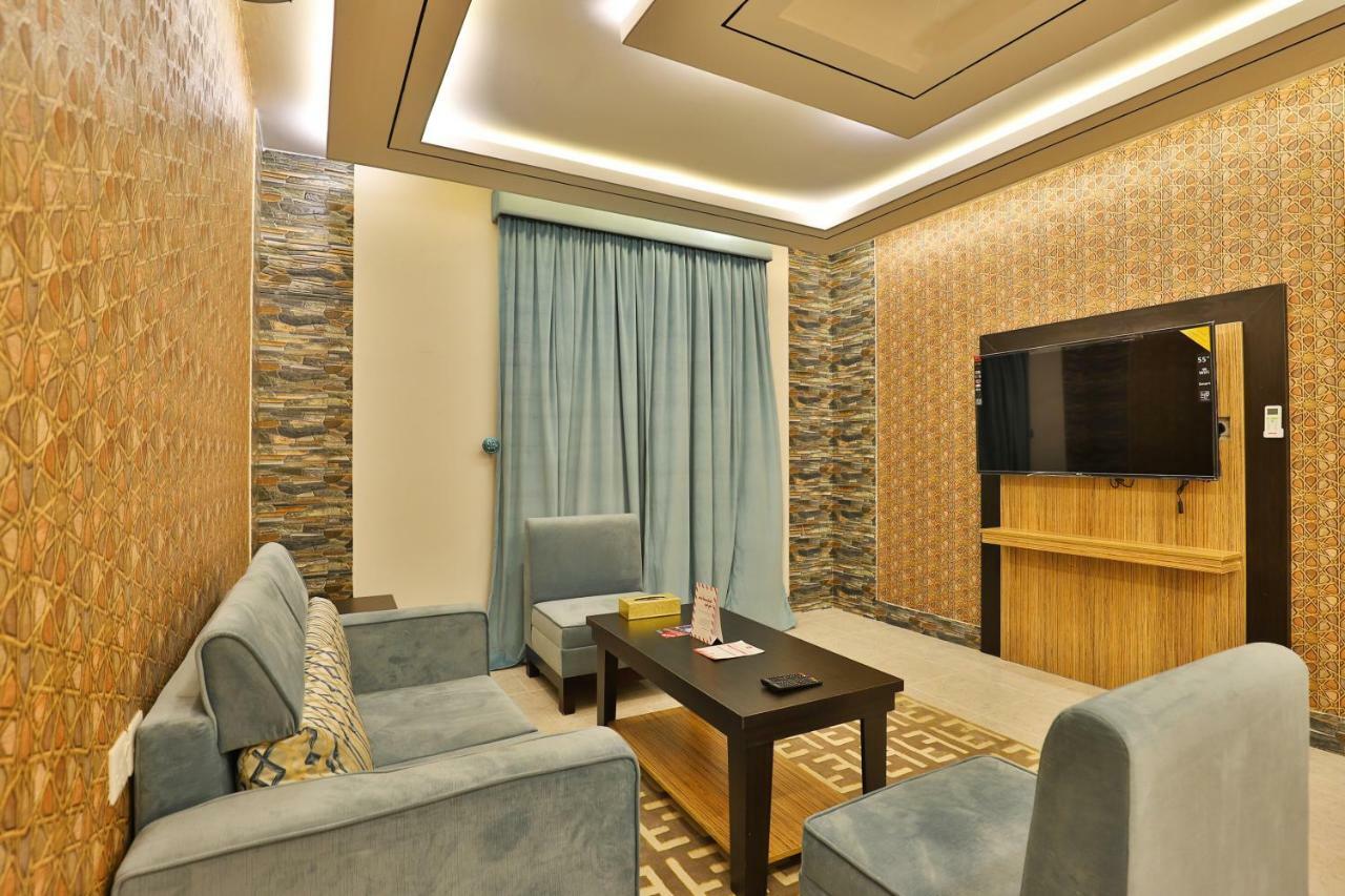 Esfrine Hotel Apartment Табук Экстерьер фото